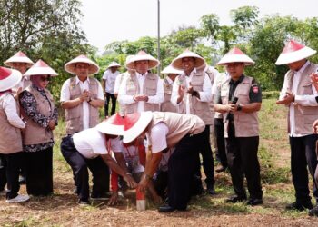 Di Momen Pencanangan GEMAPATAS 2025, Menteri Nusron : Semua Masyarakat Wajib Pasang Patok