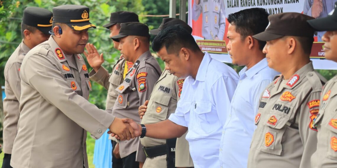 Kapolres Anambas Tinjau Polsek Palmatak, Tekankan Pelayanan Prima dan Sinergi dengan Masyarakat