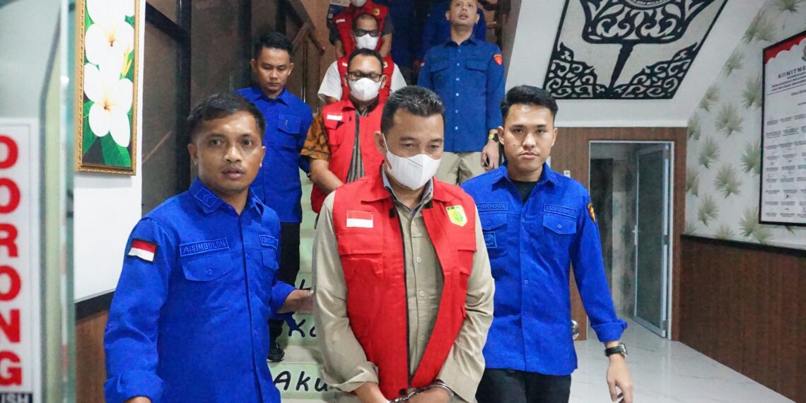 Empat Pejabat dan Direktur Perusahaan Jadi Tersangka Korupsi PNBP Jasa Kepelabuhan di Bintan
