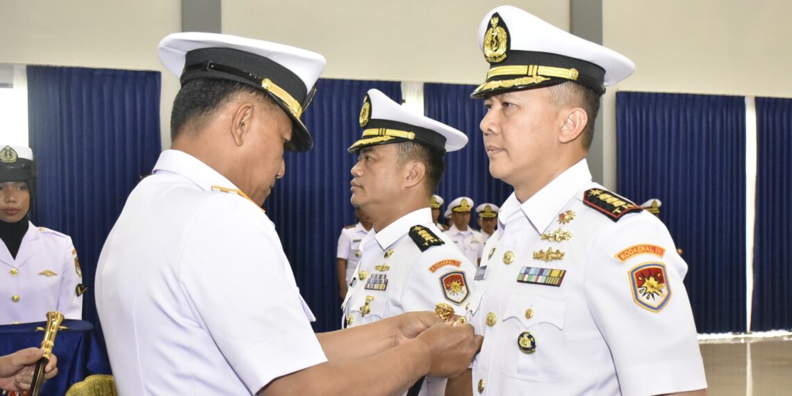 Laksda TNI Berkat Widjanarko Pimpin Sertijab Komandan Lanal Ranai