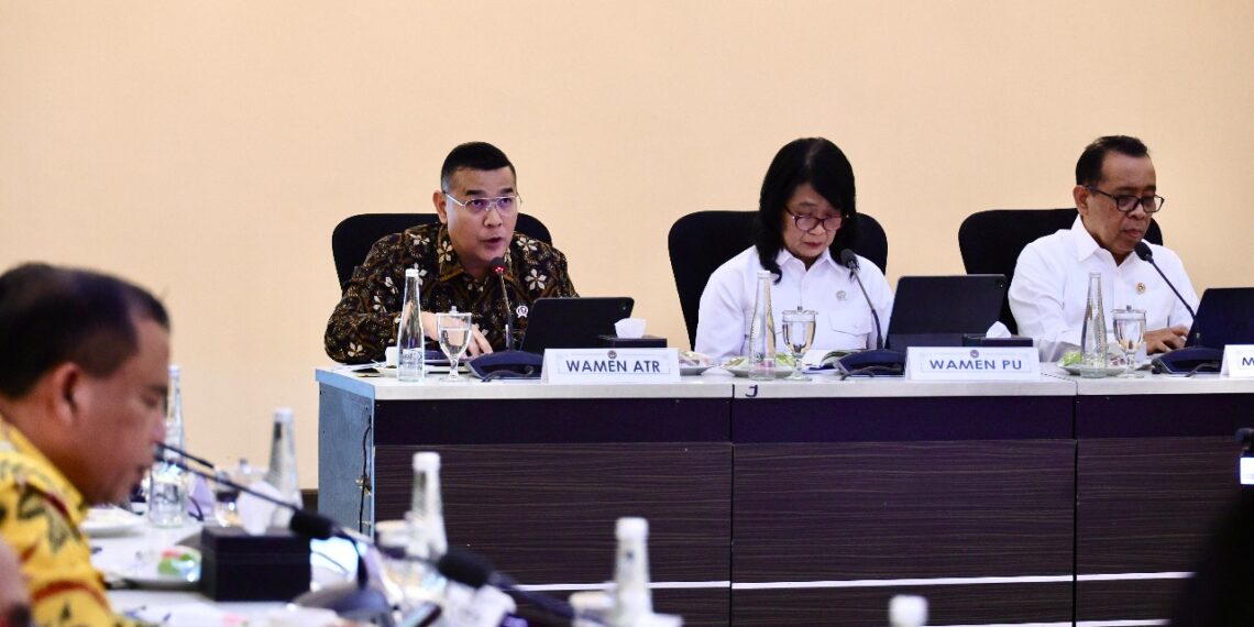 Wamen Ossy Laporkan Progres Pengadaan Tanah untuk Huntap Warga Terdampak Erupsi Gunung Lewotobi Laki-laki ke Menko PMK