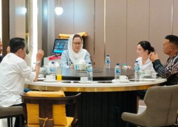 Menteri KKP dan Bupati Anambas serta Walikota Batam dan Wakil Walikota Batan dalam pertemuan