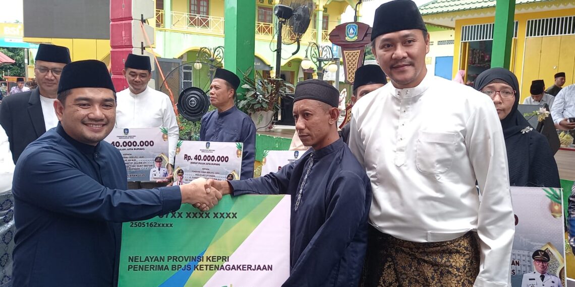 Maulid Nabi di Pulau Penyengat: Wujud Ukhuwah dan Kepedulian Sosial Meski Diguyur Hujan