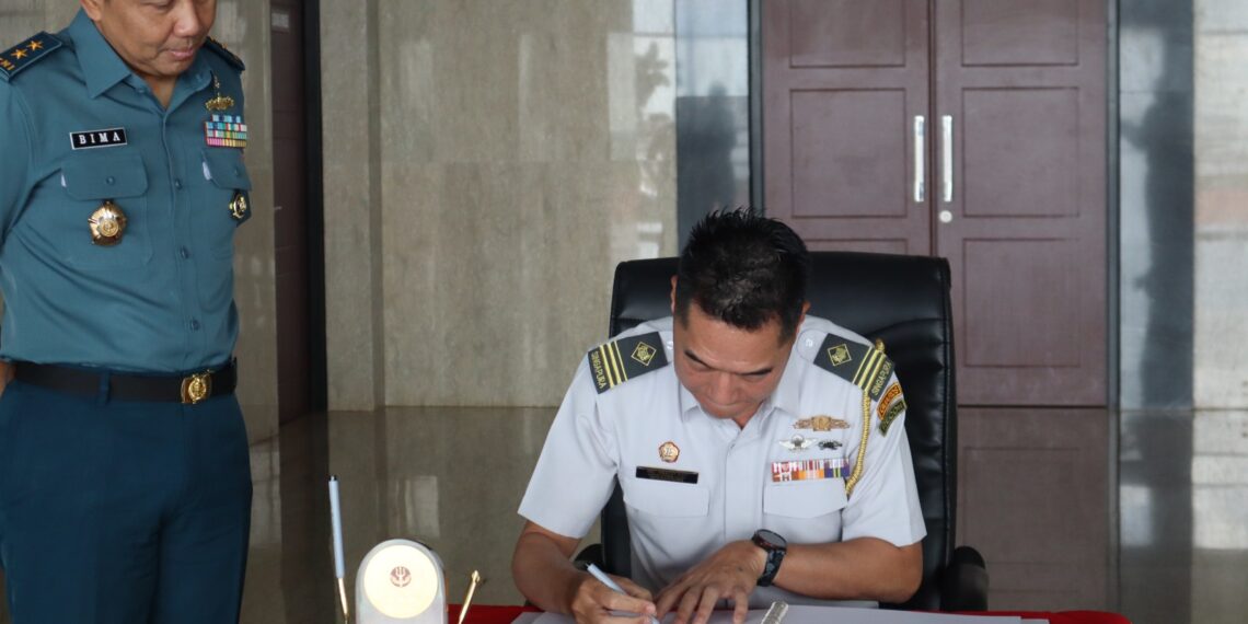 Perkuat Hubungan Bilateral, Atase Pertahanan Singapura Kunjungi Markas Kogabwilhan I