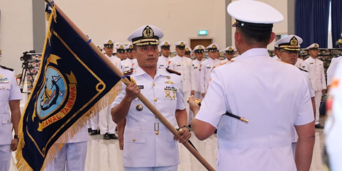 Letkol Laut (P) Romi Sitorus Sebagai Komandan Lanal Terampa Resmi Dilantik