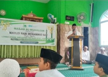 Lurah Tarempa Syamsir, SAp saat berikan Sambutan