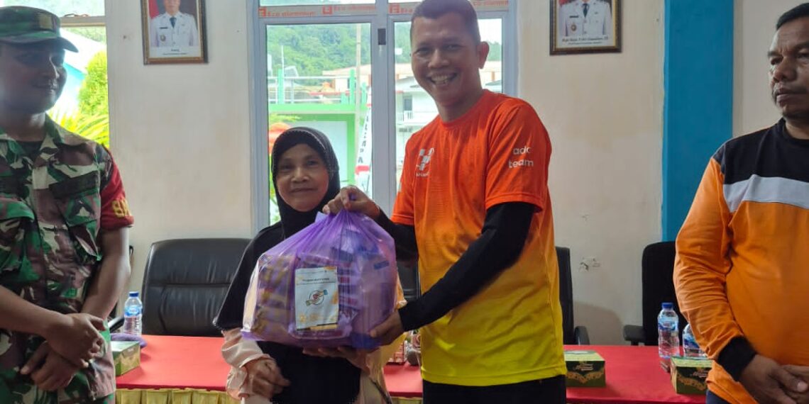 BPS Anambas Gandeng Kelurahan Tarempa, Salurkan 20 Paket Sembako