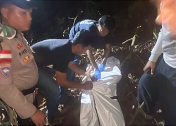 Tim evakuasi di lokasi di temukan sosok pria tak bernyawa