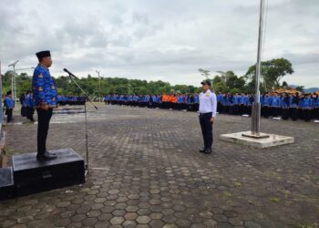 Sekda Anambas pimpinan apel Harhubnas di lapangan kantor Bupati Anambas, Rabu (17/9/2025)