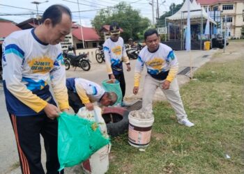 Gotong Royong Jumat Berlian, Lurah Terempa Syamsir Imbau Warga Jaga Kebersihan Kota
