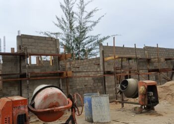 (Potret ranaipos.com_heri) Tahap pelaksanaan pekerjaan Ruang Rawat Inap (RSUD) Jemaja