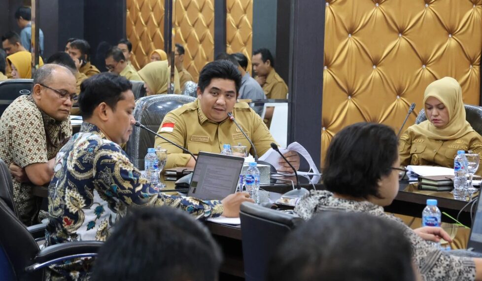 Roby Sampaikan Komitmen Pemkab Bintan Ciptakan Tata Kelola Pemerintahan yang Bersih dalam Rapat Bersama KPK RI