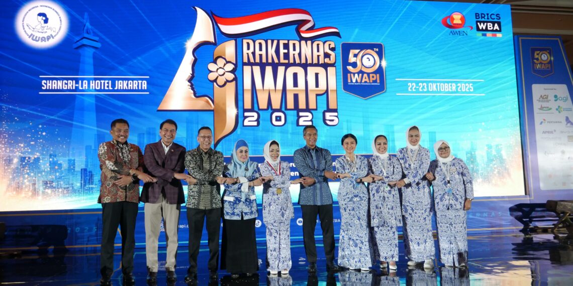 Rakernas IWAPI ke-IV Resmi Dibuka, Catat Rekor MURI dan Tegaskan Komitmen Melahirkan Pengusaha Perempuan Baru