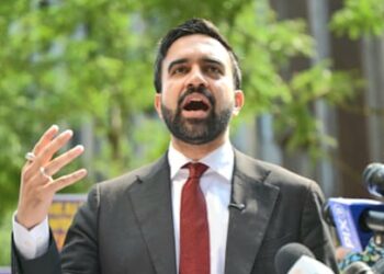 Zohran Kwame Mamdani, seorang Muslim muda keturunan India–Uganda, terpilih sebagai Wali Kota New York City, (fhoto_dok_net)