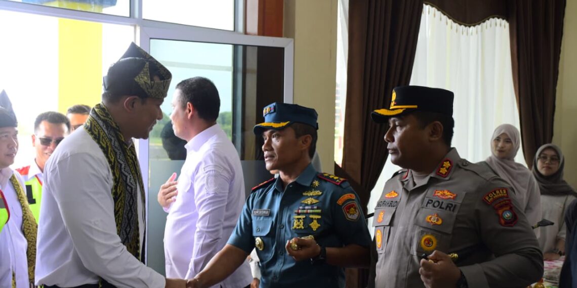 Danlanal Terampa Hadir Wakili Dankodaeral IV Batam dalam Peresmian Pelabuhan Penyebrangan Letung Oleh Menko Infrap Wil (AHY)