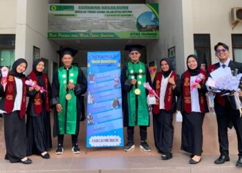 Enam Mahasiswa Prodi KPI STAI Natuna Resmi Sandang Gelar Sarjana, Momentum Haru di Acara Yudisium 2025