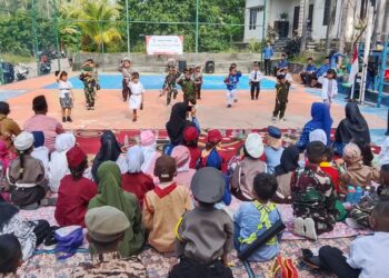 Peringati Hari Pahlawan, SDN 009 Landak dan PAUD Dunia Anak Gelar Kegiatan Penuh Semangat