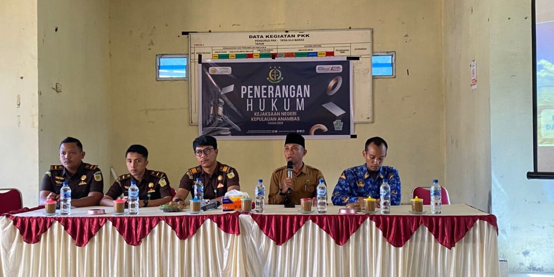Kejari Anambas Berikan Penerangan Hukum ke Aparatur Desa Ulu Maras