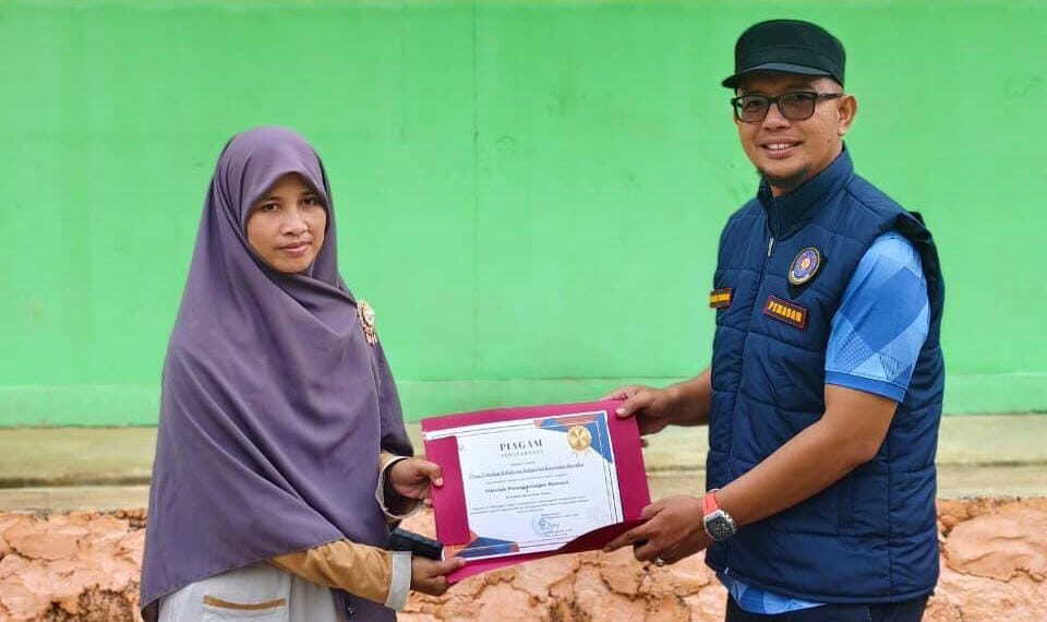 SDTQ Insan Utama Gelar Simulasi Evakuasi Bencana Kebakaran Bersama Damkar Anambas