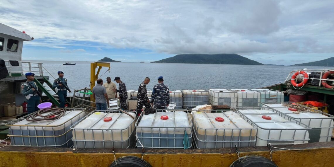 MV. JJ 330, jenis supply boat berbendera Malaysia.