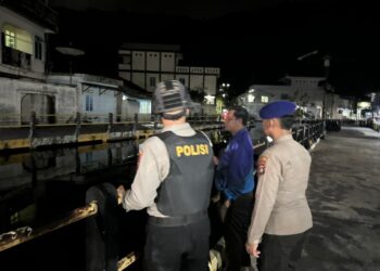 Lurah Tarempa Bersama Trantib dan Polres Gelar Patroli Antisipasi Banjir Rob