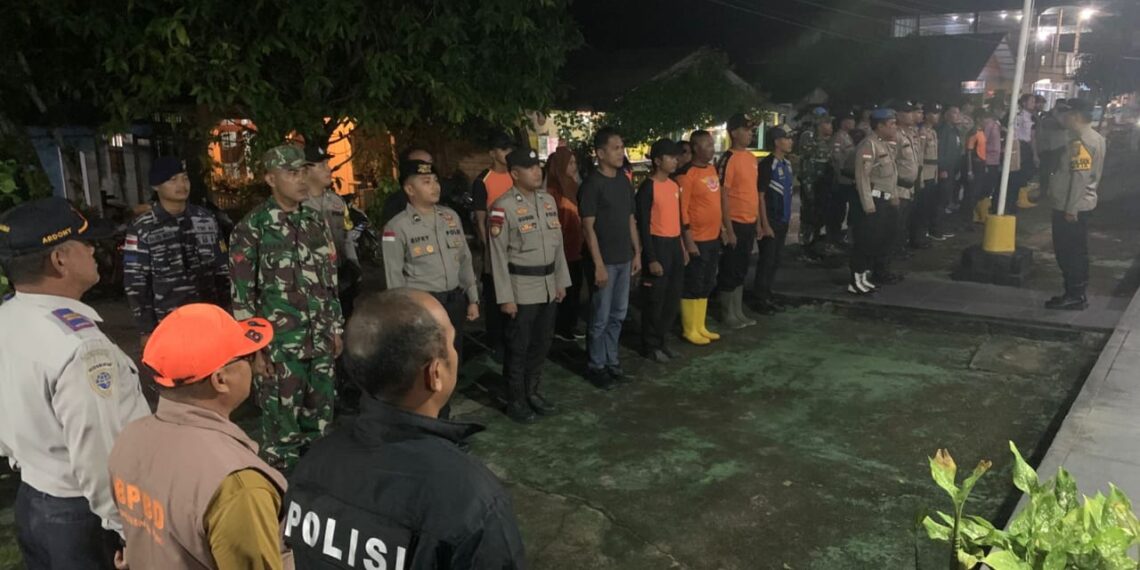 Polres Kepulauan Anambas Kerahkan Tiga Polsek untuk Patroli Siaga Antisipasi Banjir Rob