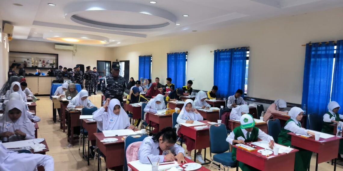 Semarak Hari Armada RI 2025, Lanal Tarempa Dorong Kreativitas Pelajar Lewat Lomba Menggambar