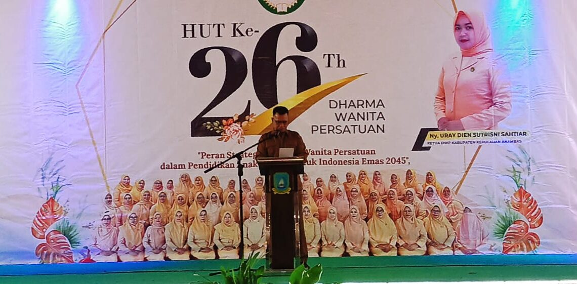 Bupati Anambas Aneng saat memberikan sambutan di hari DWP ke 26