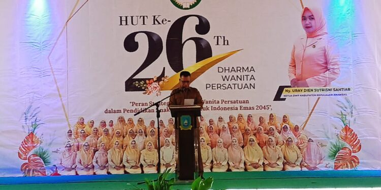 Bupati Anambas Aneng saat memberikan sambutan di hari DWP ke 26