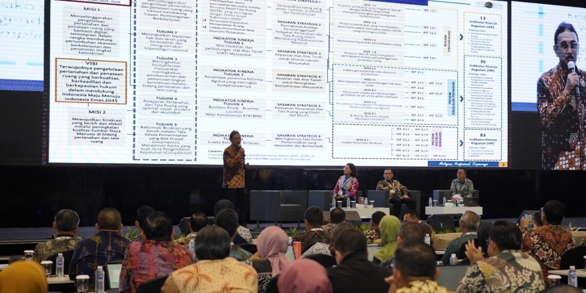 Beri Pengarahan Umum di Rakernas 2025, Sekjen ATR/BPN: Pahami Renstra dan Manfaatkan Momentum Penghujung Tahun