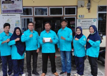Kelurahan Tarempa Serahkan Donasi Rp. 16 Juta untuk Korban Bencana di Sumatera