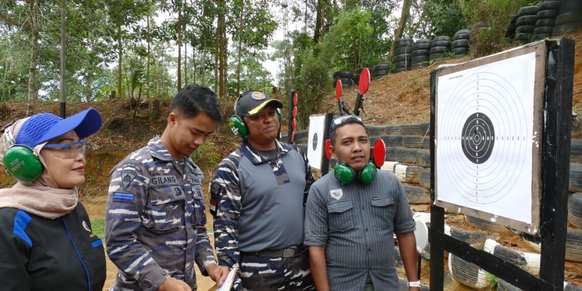 Kopi dan Tembak: Lanudal Tanjungpinang Jalin Silaturahmi dengan Insan Pers