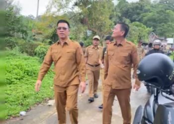 Bupati dan Wakil Bupati Kepulauan Anambas Tinjau Tower COMBAT Pendukung Jaringan 4G di Tarempa Selatan