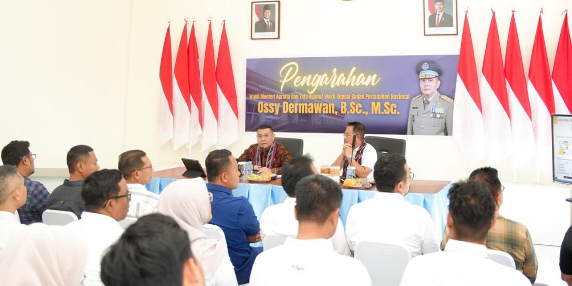 Pesan Wamen Ossy ke Jajaran Kantor Pertanahan Kabupaten Mempawah: Tingkatkan Layanan Sesuai Kebutuhan Masyarakat