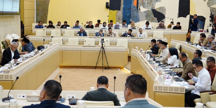 Menteri Nusron Laporkan Progres Revisi RTR Provinsi Aceh, Sumatera Utara, dan Sumatera Barat ke Komisi II DPR RI