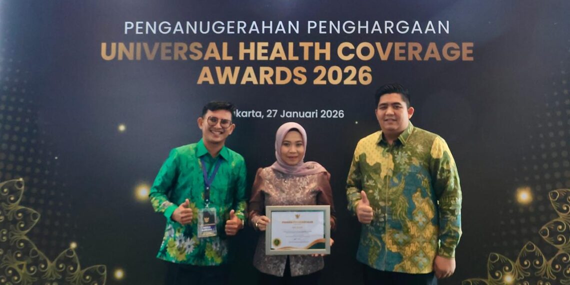 99,01 Persen Warga Bintan Terlindungi BPJS Kesehatan, Bupati Roby Kembali Raih UHC Awards Nasional