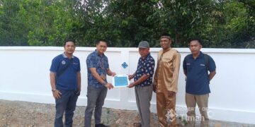 PT TIMAH Tbk Dukung Pembangunan Pagar TPU, Tingkatkan Sarana Prasarana Warga Desa Gemuruh