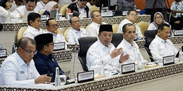 Bahas Penyelesaian Permasalahan Tanah dalam Kawasan Hutan Bersama Tim Pansus DPR RI, Menteri Nusron: Tak Terlepas dari Reforma Agraria