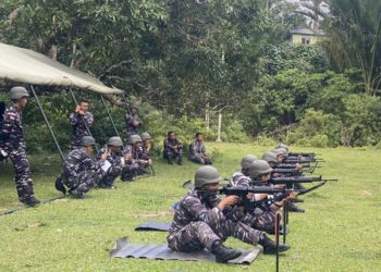 Lanal Tarempa Asah Kemampuan Tempur Prajurit lewat Latihan Menembak