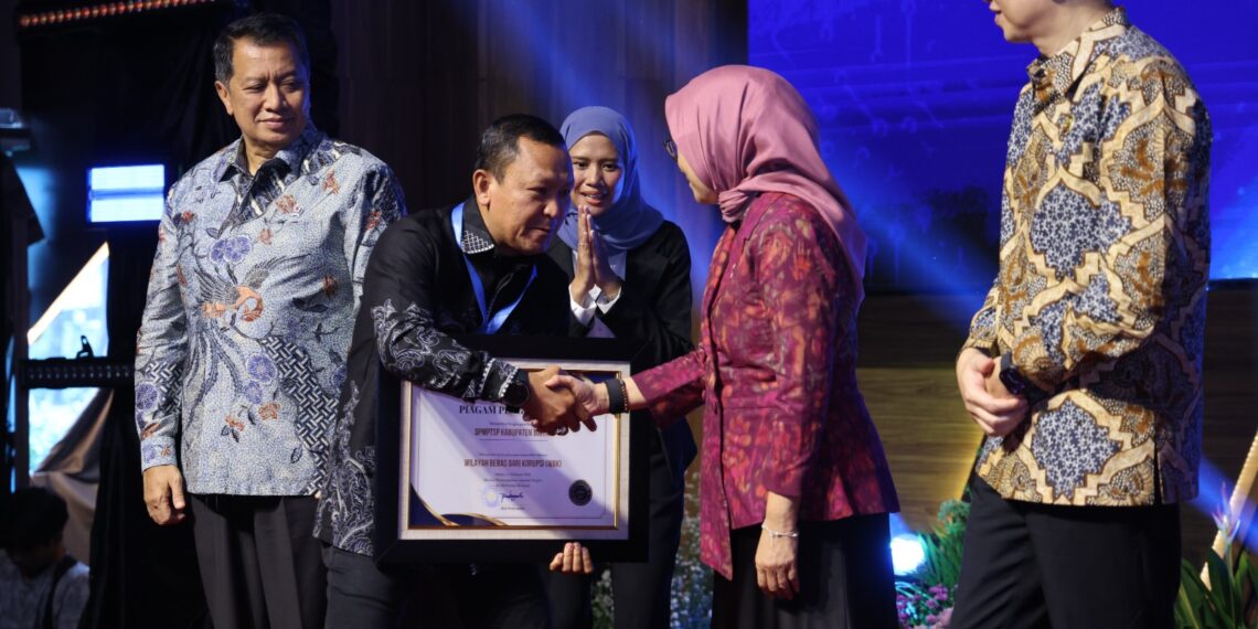 Bintan Cetak Prestasi Nasional, DPMPTSP Raih Predikat WBK di Ajang SAKIP dan ZI Awards 2025