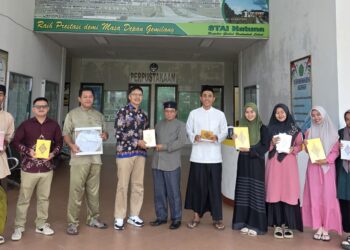 Pegadaian Natuna Wakafkan Al-Qur’an untuk Safari Ramadan STAI