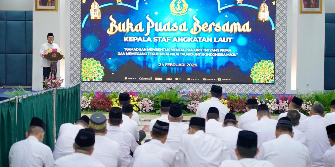 Berikan Tausiah di Buka Bersama KASAL, Menteri Nusron: Negara Besar Mampu Ciptakan Rasa Aman