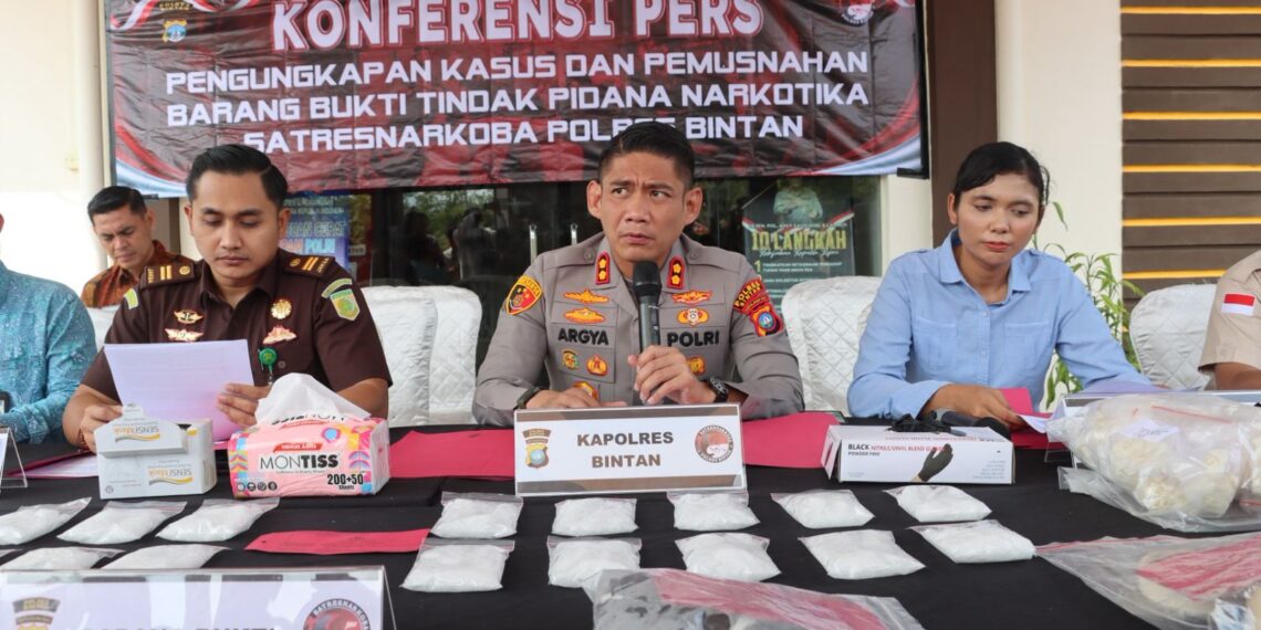 Polres Bintan Ungkap Jaringan Narkoba, Sita 2 Kg Sabu dan Tangkap 3 Tersangka 