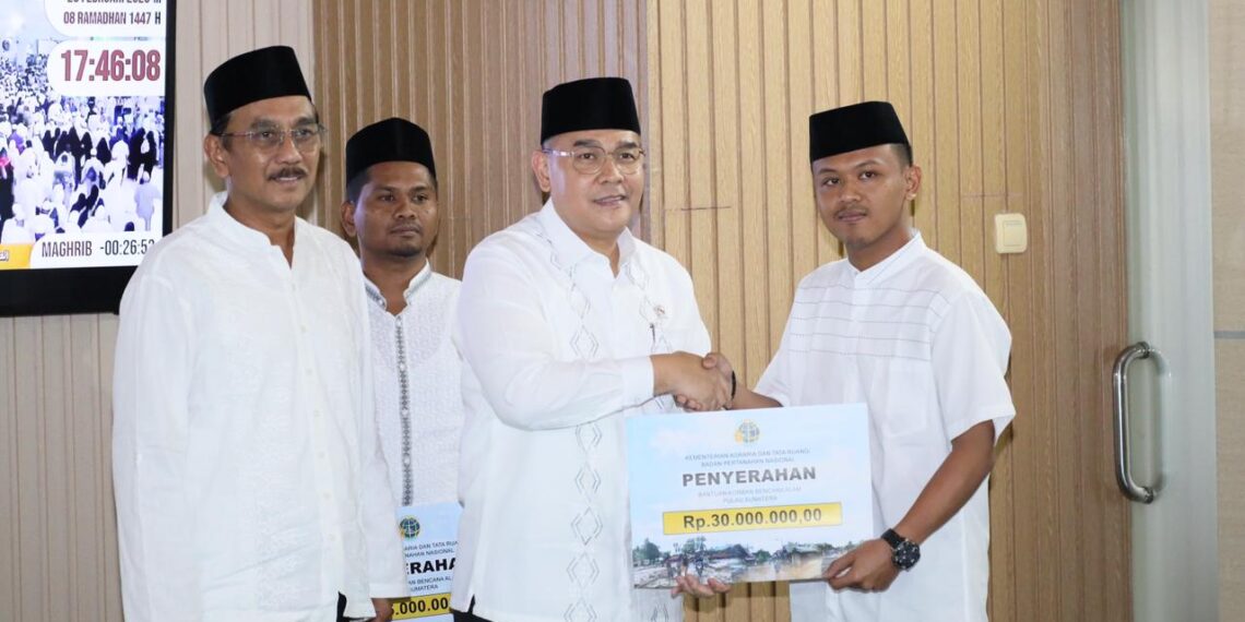 Berbagi di Bulan Suci Ramadan, Kementerian ATR/BPN Salurkan Bantuan untuk Pegawai Terdampak Bencana di Aceh
