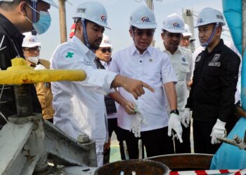 Menteri Ketenagakerjaan Yassierli saat melakukan evaluasi penerapan Keselamatan dan Kesehatan Kerja (K3) di PT ASL Shipyard Indonesia, Batam, Kepulauan Riau