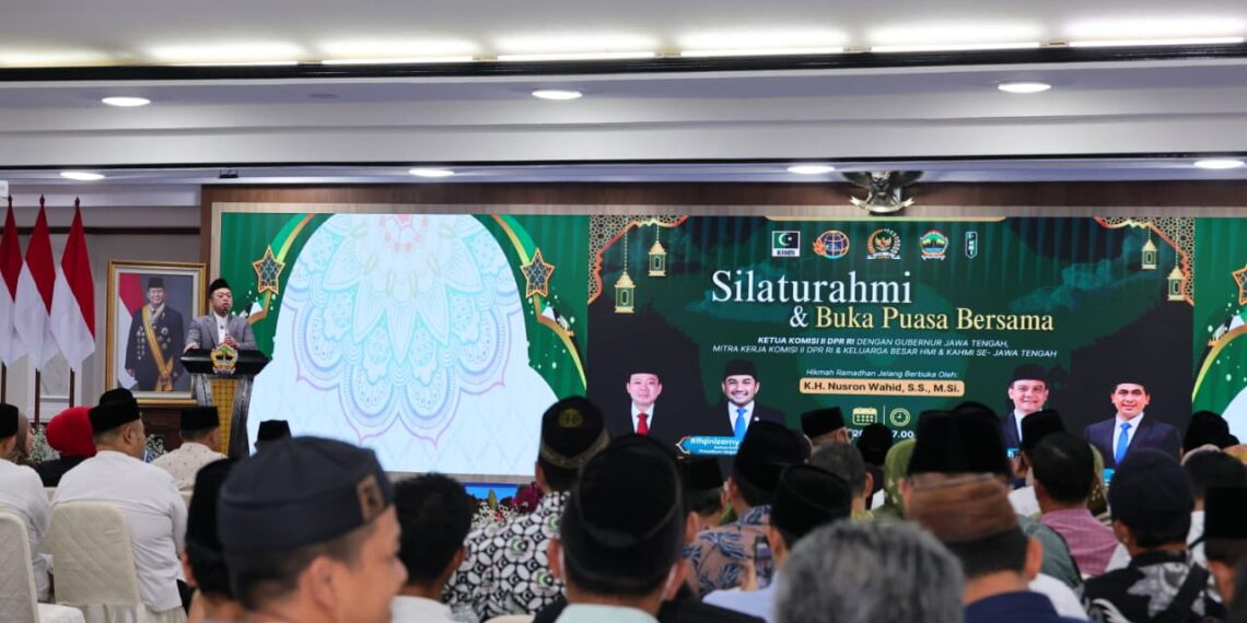 Buka Puasa Bersama Ketua Komisi II DPR RI di Semarang, Menteri Nusron Ingatkan Prinsip Keadilan bagi Seorang Pimpinan