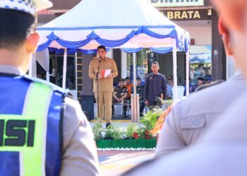 Bacakan Amanat Kapolri, Bupati Roby Pimpin Apel Gelar Pasukan Operasi Ketupat Seligi 2026 di Polres Bintan