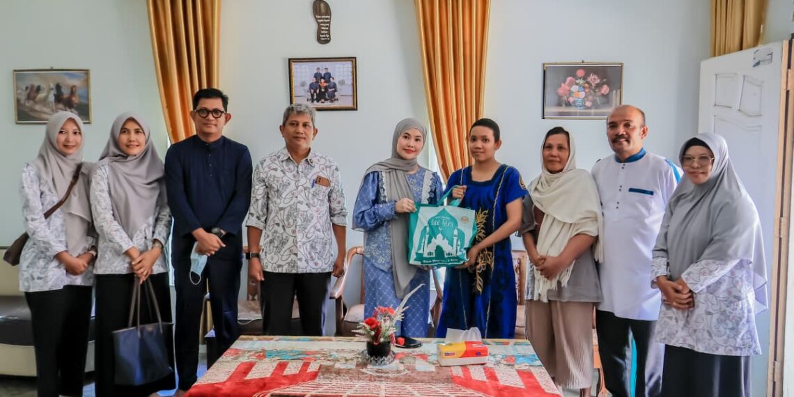 Ketua YKI Bintan Salurkan Bantuan untuk Penyintas Kanker, 90 Penerima Terima Sembako dan Suplemen