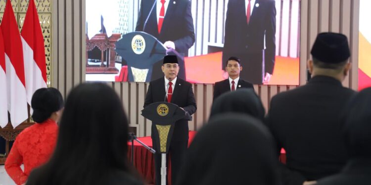 Lantik Pejabat Pengawas dan Fungsional, Wamen Ossy: Ujung Tombak dalam Pelayanan Pertanahan