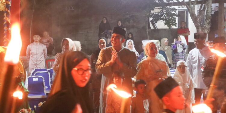 Nyala Obor Iringi Takbir Idul Fitri, Roby Kurniawan: Sederhana namun Penuh Kekhusyukan